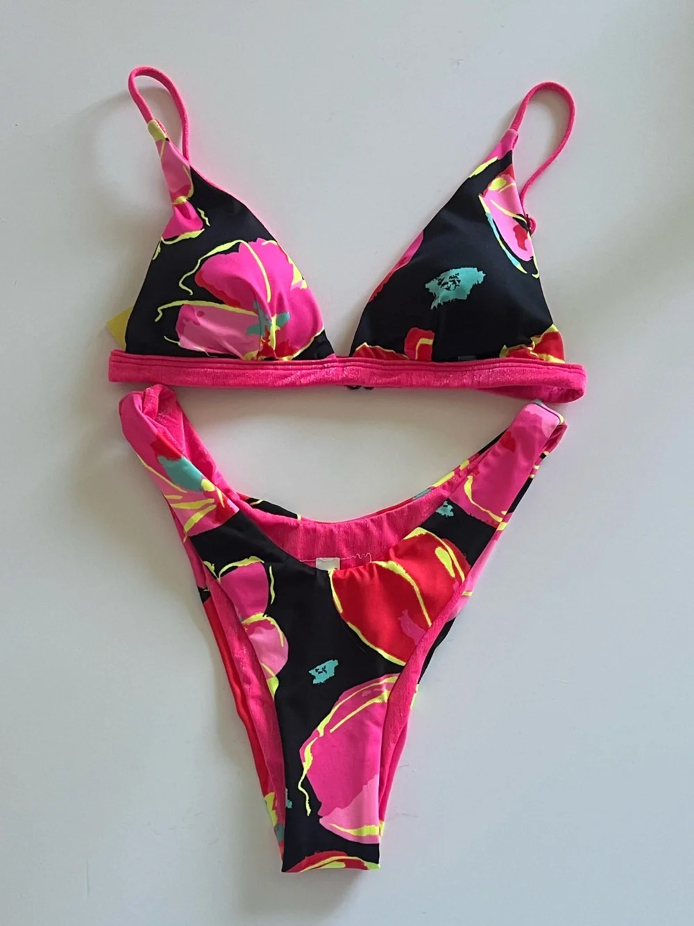 {Maaji} Brand New REVERSIBLE Floral Pink Black Bikini Set